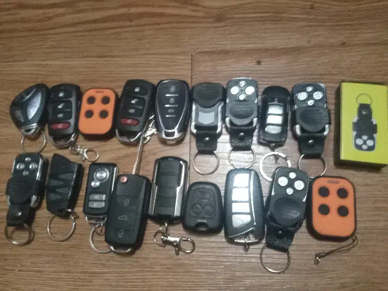 فروش انواع ریموت ودستگاه دزدگیر و وردیاب عیب یابی|خدمات پیشه و مهارت|کرمان, |دیوار