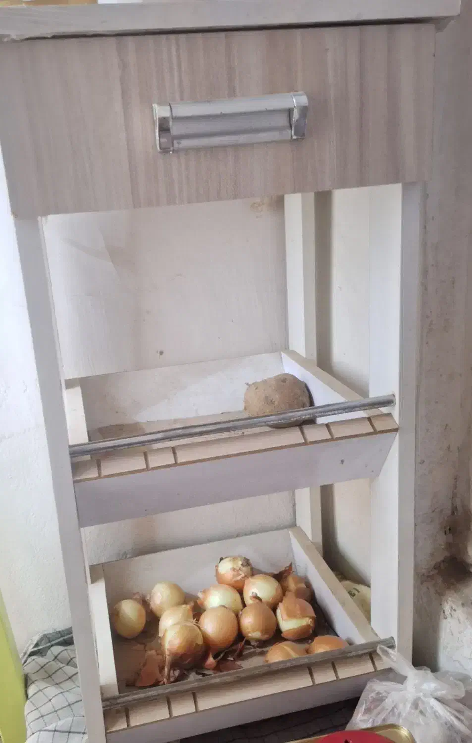 سبد سیب زمینی پیاز نو|مبلمان خانگی و میز عسلی|مشهد, شهید مطهری|دیوار