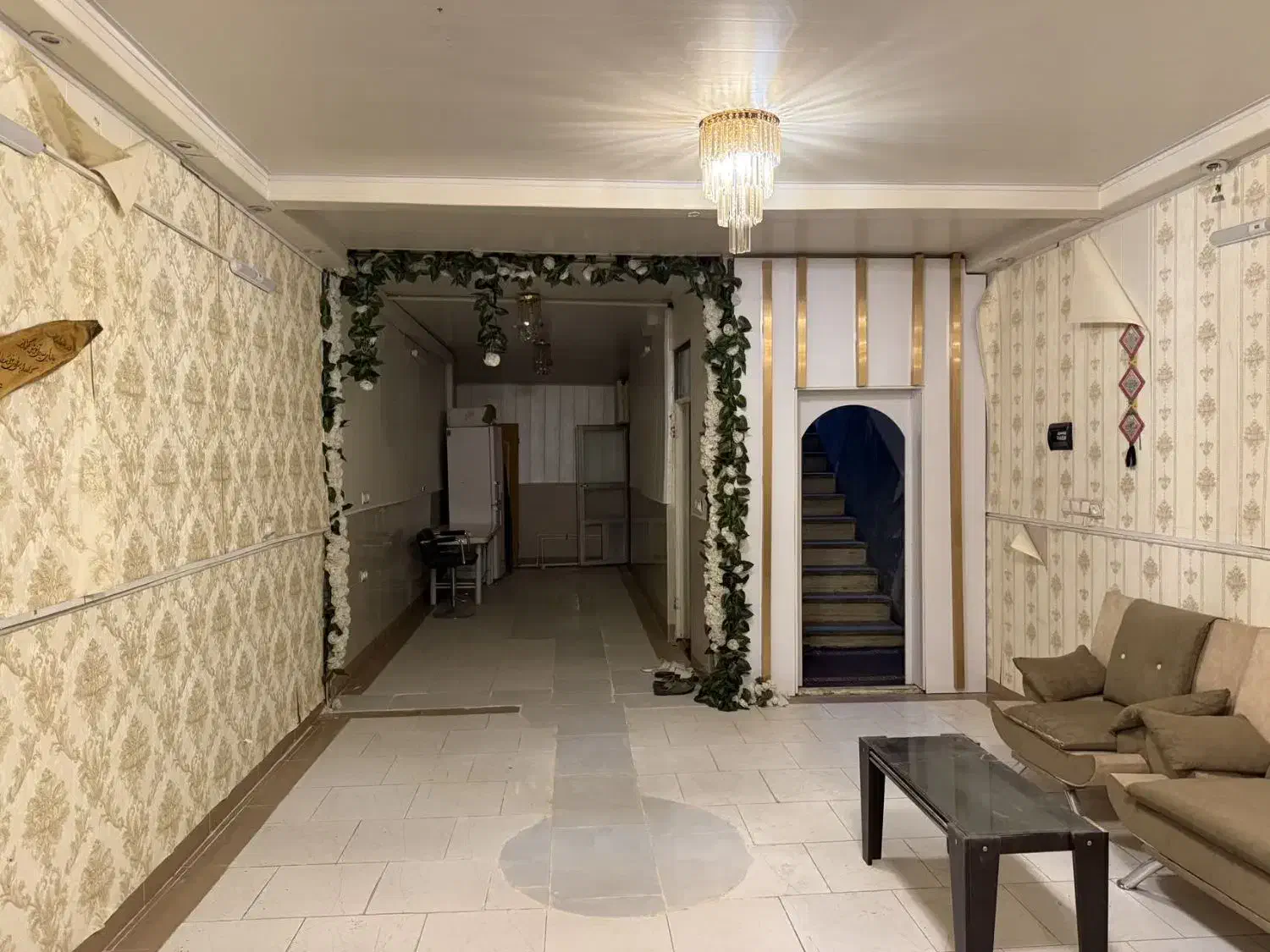 اجاره اداری ۱۰۰ متری بهترین لوکیشن زنبیل آباد|اجارهٔ دفتر کار، اتاق اداری، مطب|قم, زنبیل آباد|دیوار