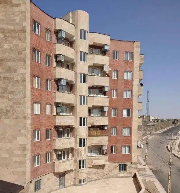 فروش دو خوابه ۸۳ متری جنب بوستان مشاهیر|فروش آپارتمان|پرند, فاز ۴|دیوار