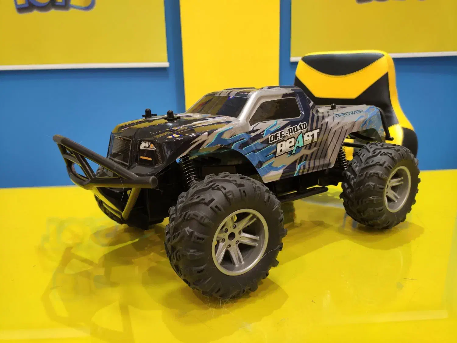 ماشین کنترلی آفرود بزرگ مدل 666|اسباب‌‌بازی|تهران, گلستان (شهرک راه آهن)|دیوار