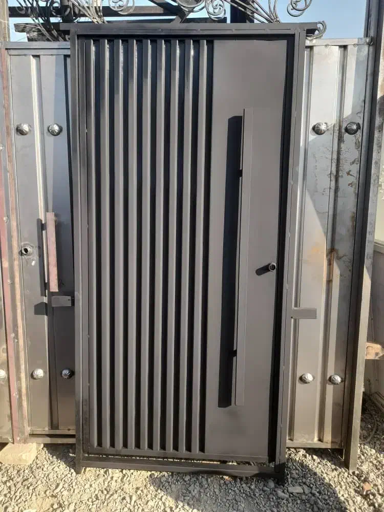 درب عابررو حیاط ورودی ساختمان آدم رو یک لنگه391010|مصالح و تجهیزات ساختمان|چهارباغ, |دیوار