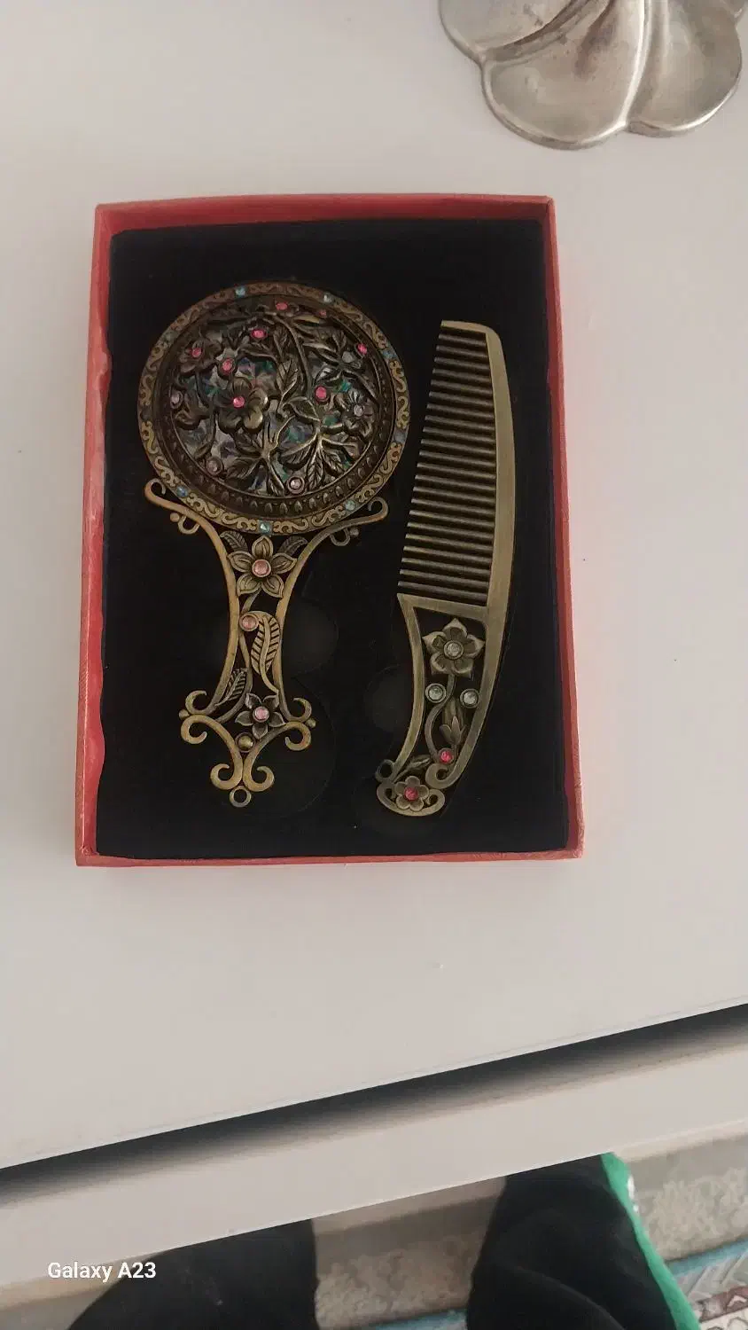 آینه وشانه کاملانو|بدلیجات|رباط‌کریم, رباط‌کریم|دیوار