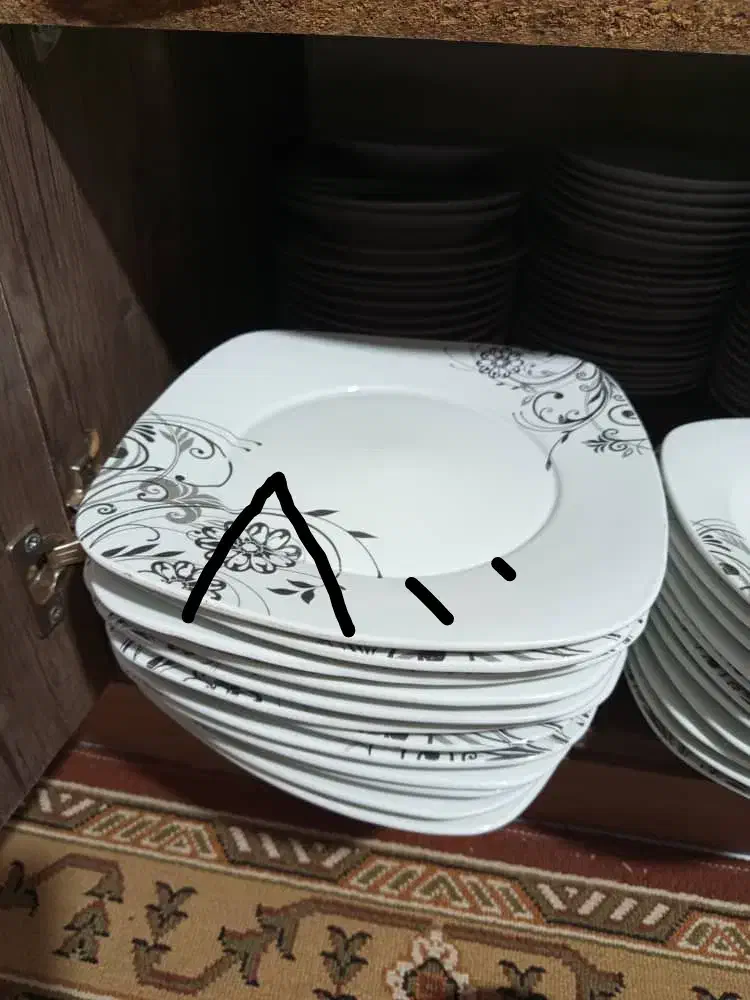 بشقاب|کلکسیون اشیاء عتیقه|رشت, توشیبا|دیوار