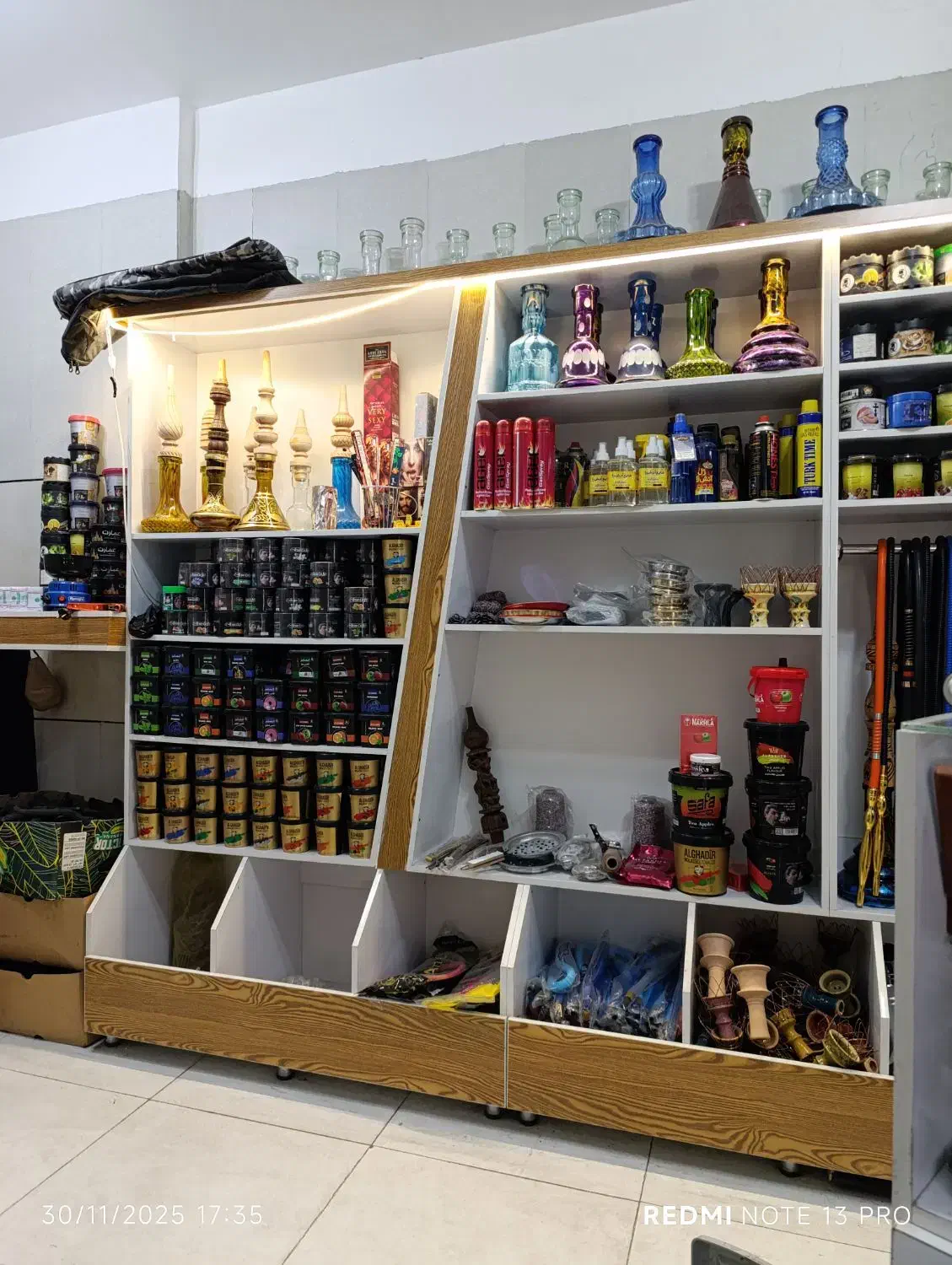 فروشنده مغازه دخانیاتی|استخدام خدمات فروشگاه و رستوران|شهرکرد, |دیوار