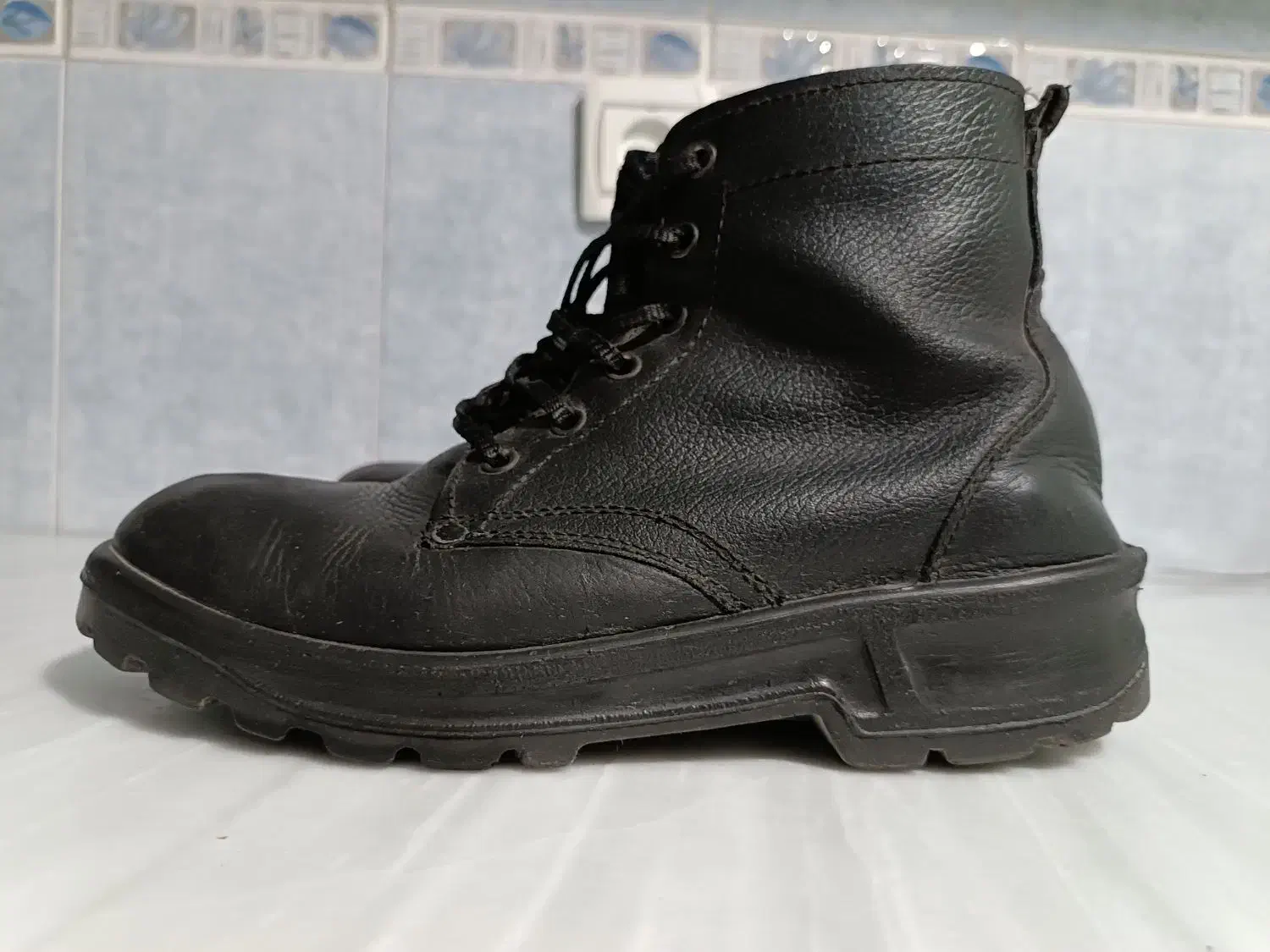 نیم پوت نونو|کیف، کفش، کمربند|بروجرد, |دیوار