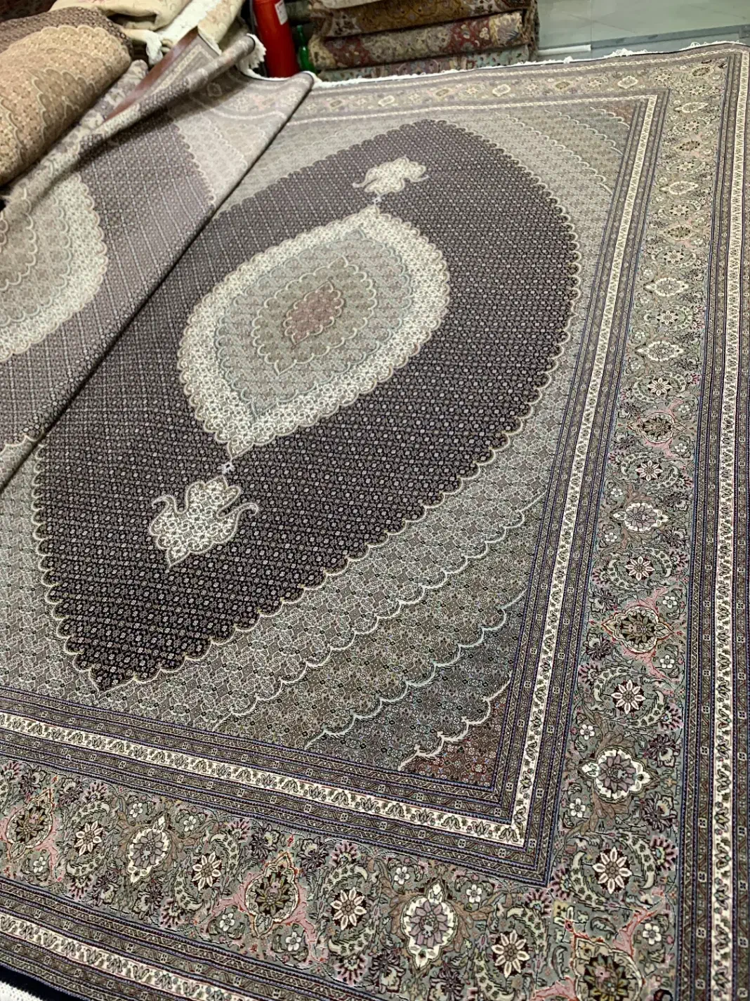 (فرش حق زاده)جفت فرش۹متری ماهی۵۰رج لوکس|فرش|تبریز, |دیوار