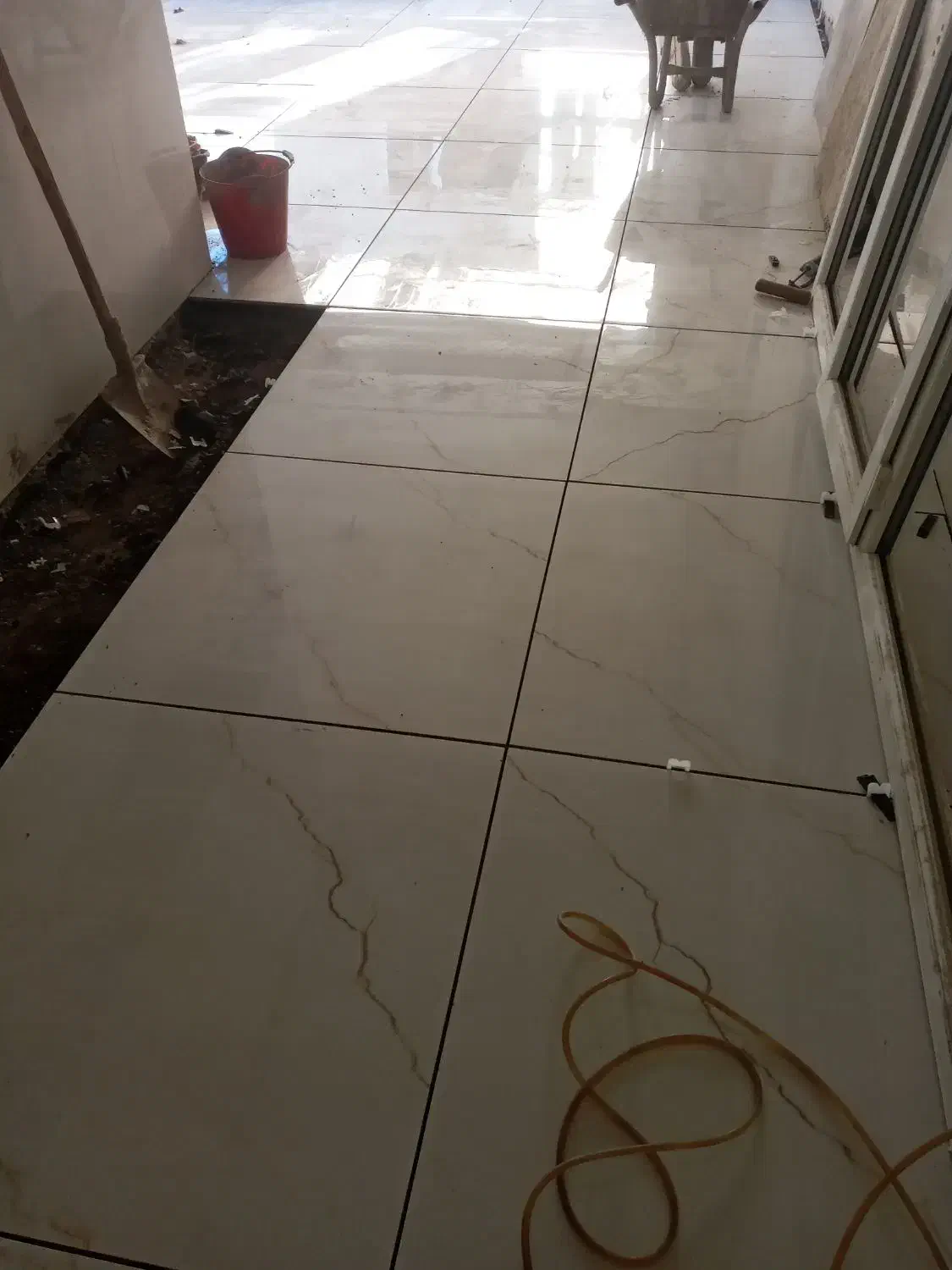 کاشی کاری ..سنگ نما|خدمات پیشه و مهارت|خوی, |دیوار