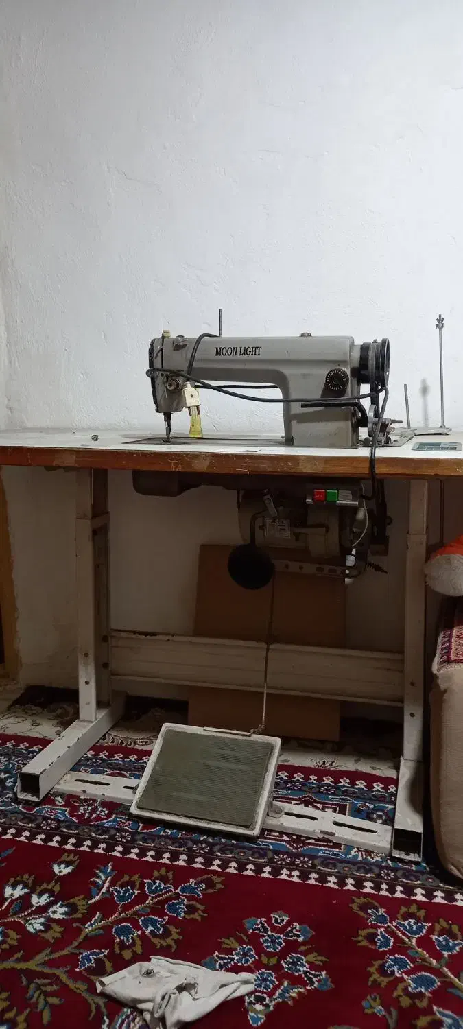 چرخ صنعتی مناسب کار در منزل|چرخ خیاطی و ریسندگی|بابل, |دیوار