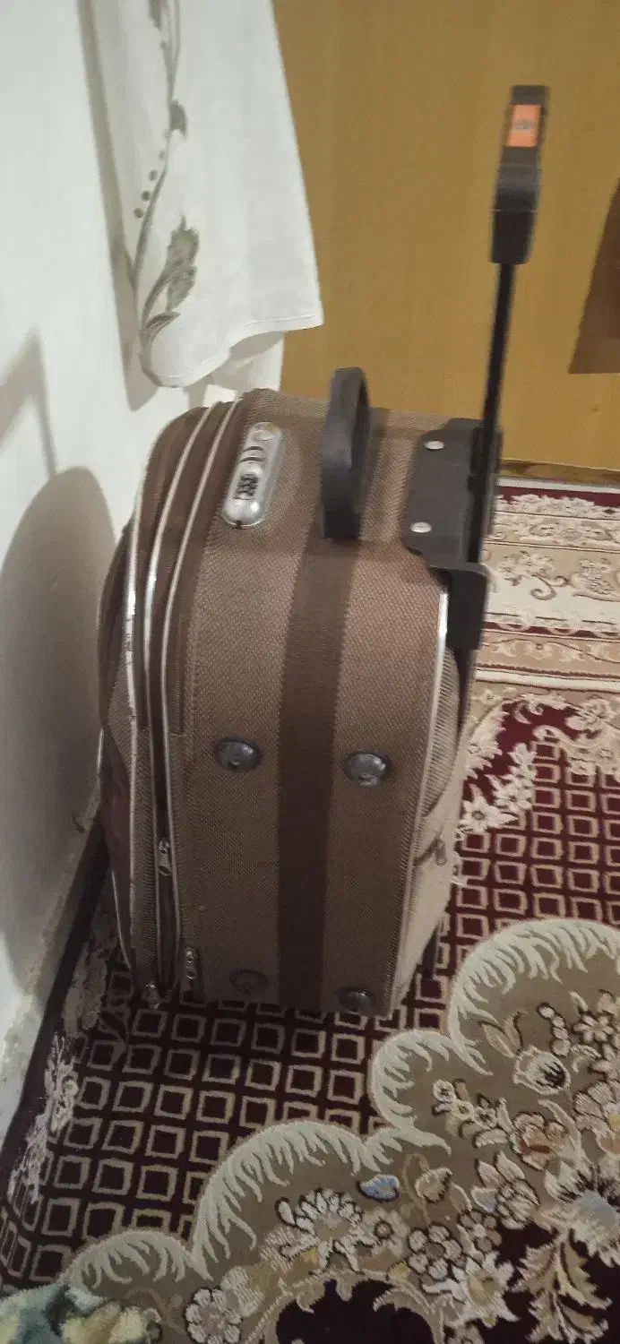 چمدان مسافرتی نو|کیف، کفش، کمربند|گرمسار, |دیوار