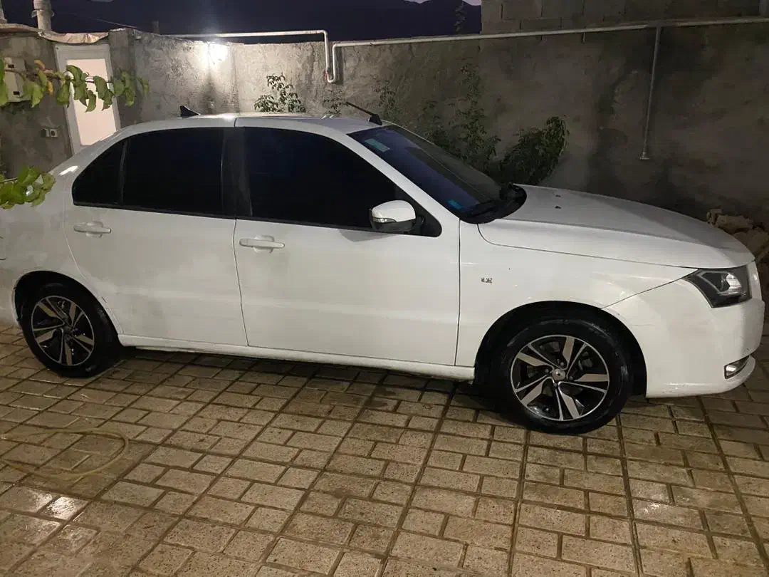 دنا سفید مدل 94*|خودرو سواری و وانت|شهرکرد, |دیوار