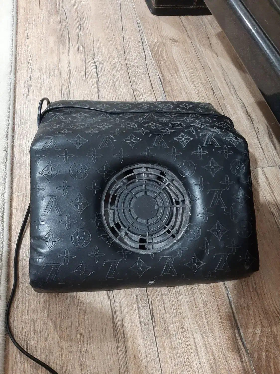 فن ناخنکاری|آرایشگاه و سالن‌های زیبایی|صومعه‌سرا, |دیوار