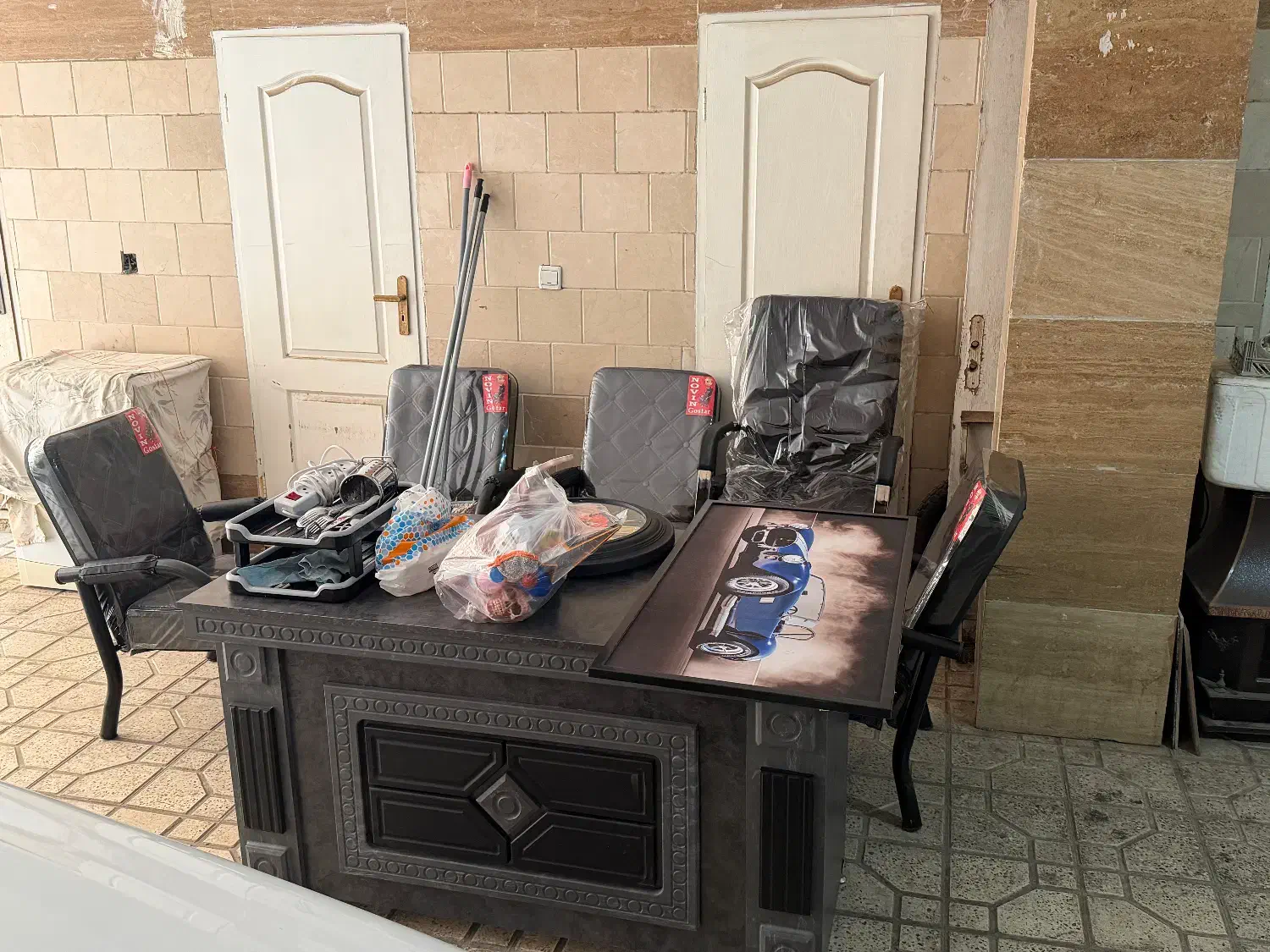 میز صندلی|دفتر کار|ری, فیروزآبادی|دیوار