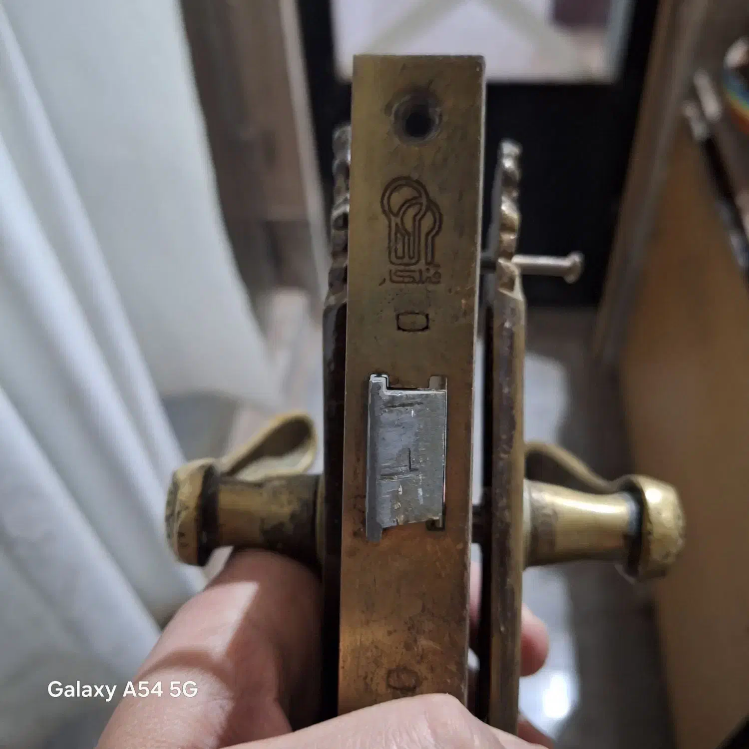 قفل و کلید درب چوبی قدیمی|کلکسیون اشیاء عتیقه|فردیس, نسترن شرقی|دیوار