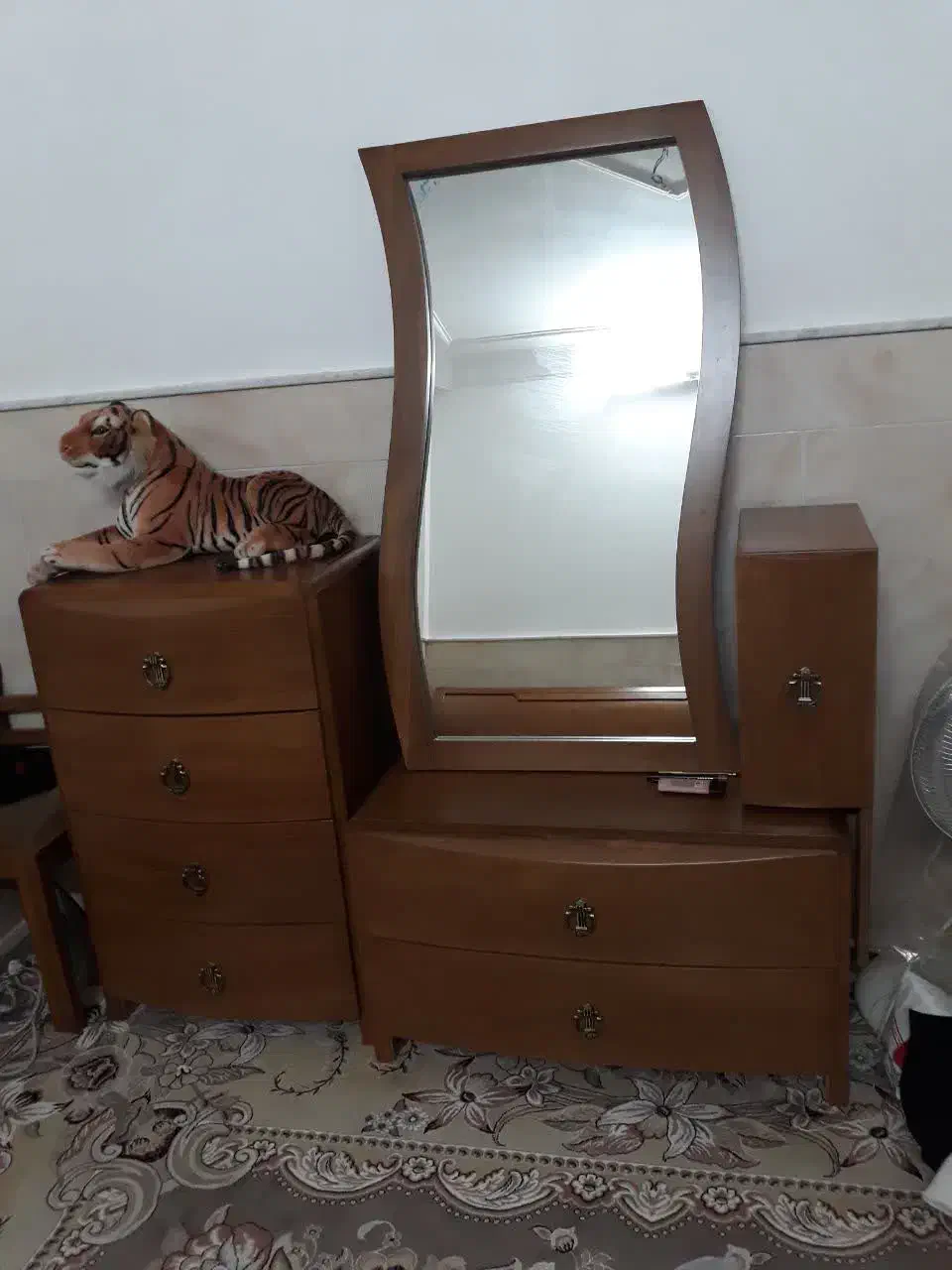 سرویس خواب دونفره در حد نو|تخت و سرویس خواب|قم, زنبیل آباد|دیوار