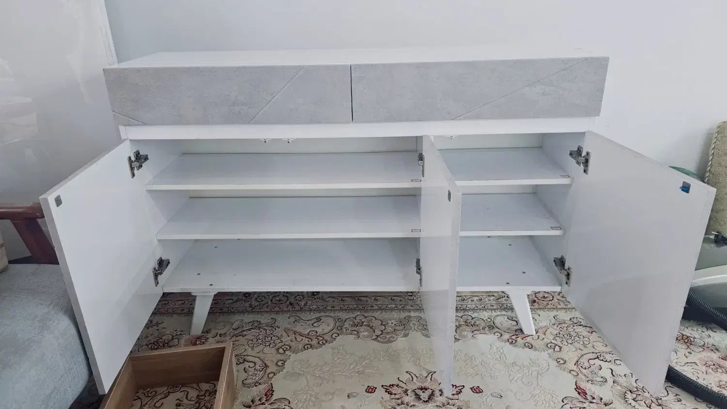 میز کنسول در حد نو|بوفه، ویترین، کنسول|اهواز, سلطانمنش|دیوار