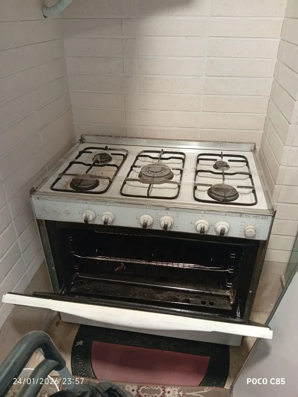 فروش اجاق گاز فر دار جوجه گردان پادیسان پنج شعله .|اجاق گاز و لوازم برقی پخت‌وپز|اصفهان, شیخ اشراق|دیوار