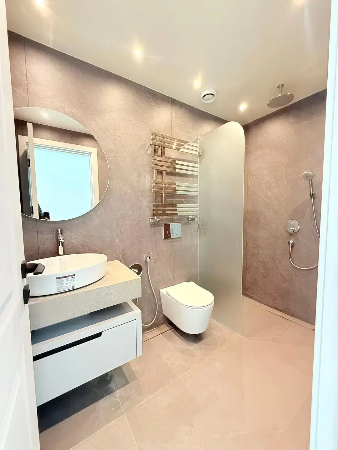 کلید نخورده مدرن با 3 پارکینگ مشاعات لوکس