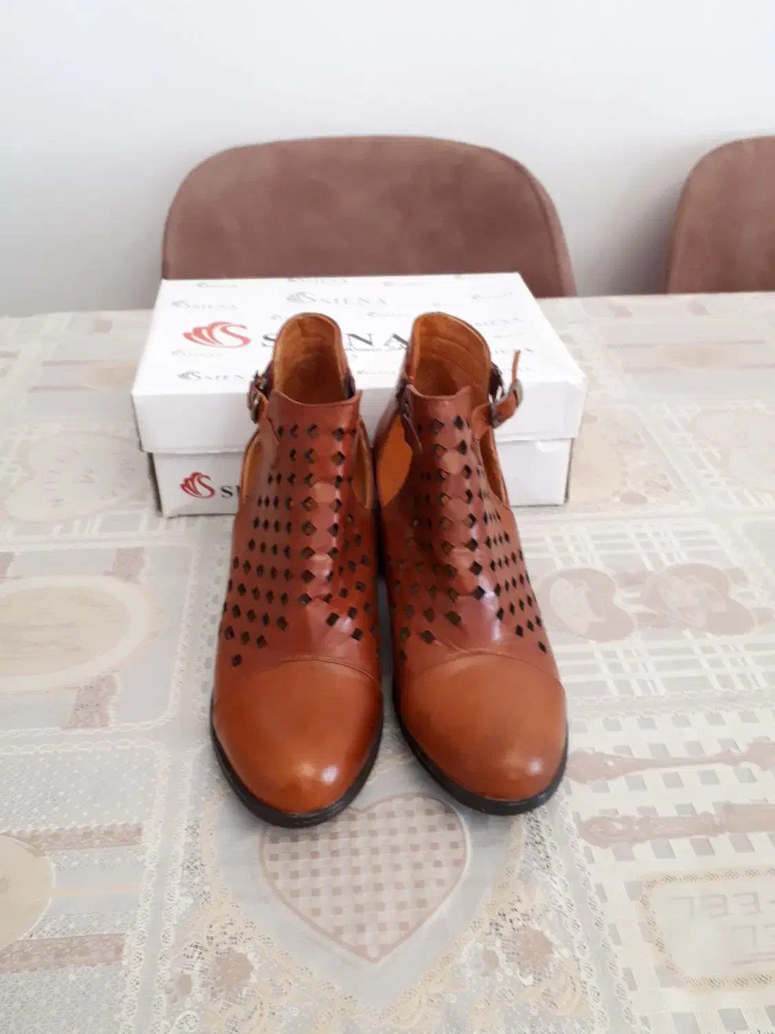 کفش|کیف، کفش، کمربند|ارومیه, |دیوار