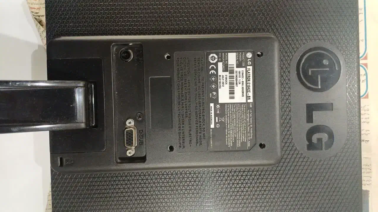 کامپیوتر LCD برند LG|رایانه رومیزی|گرگان, |دیوار