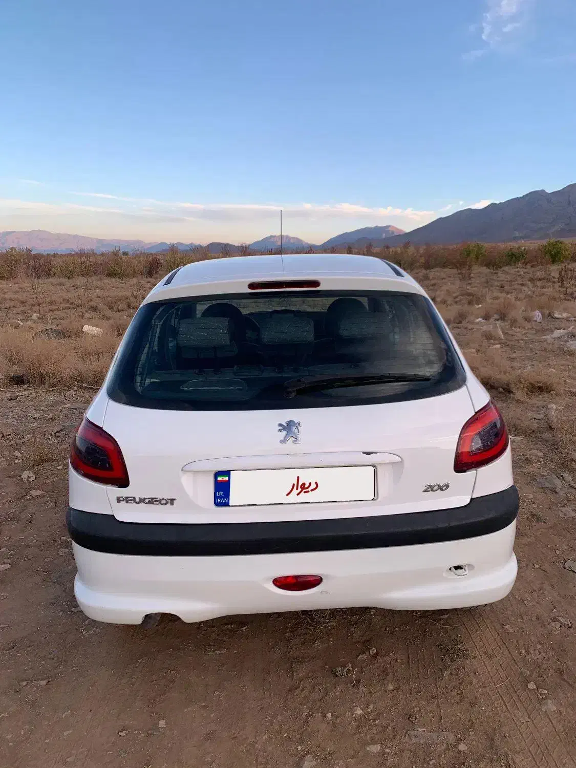 پژو ۲۰۶ تیپ ۵ مدل ۹۲|خودرو سواری و وانت|جیرفت, |دیوار