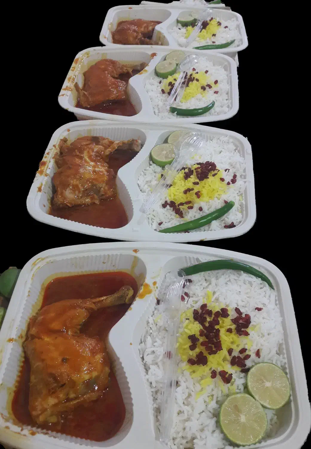 غذاخوری وییرونبر دوستان همراه با پیک رایگان|خدمات پذیرایی، مراسم|بهبهان, |دیوار