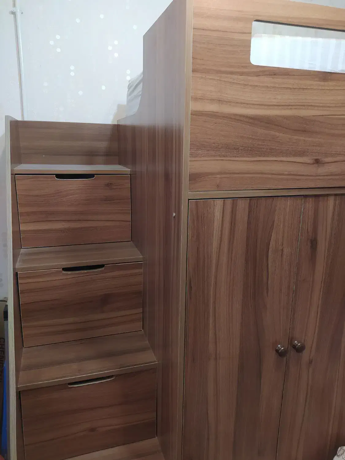 کمد و تخت و میز تحریر|تخت و سرویس خواب|همدان, |دیوار