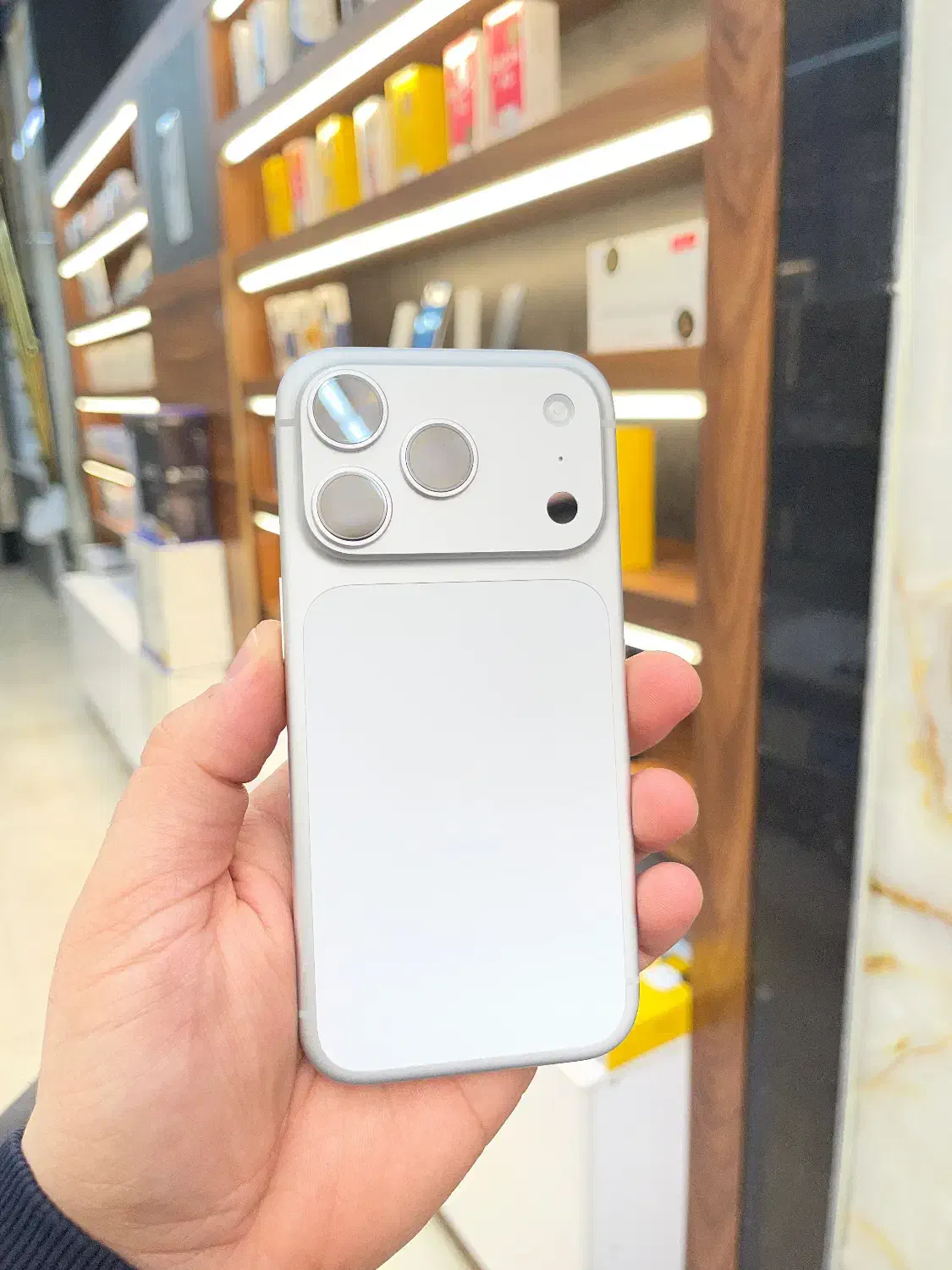 17 pro شرکتی|موبایل|پاکدشت, پاکدشت (مامازند)|دیوار