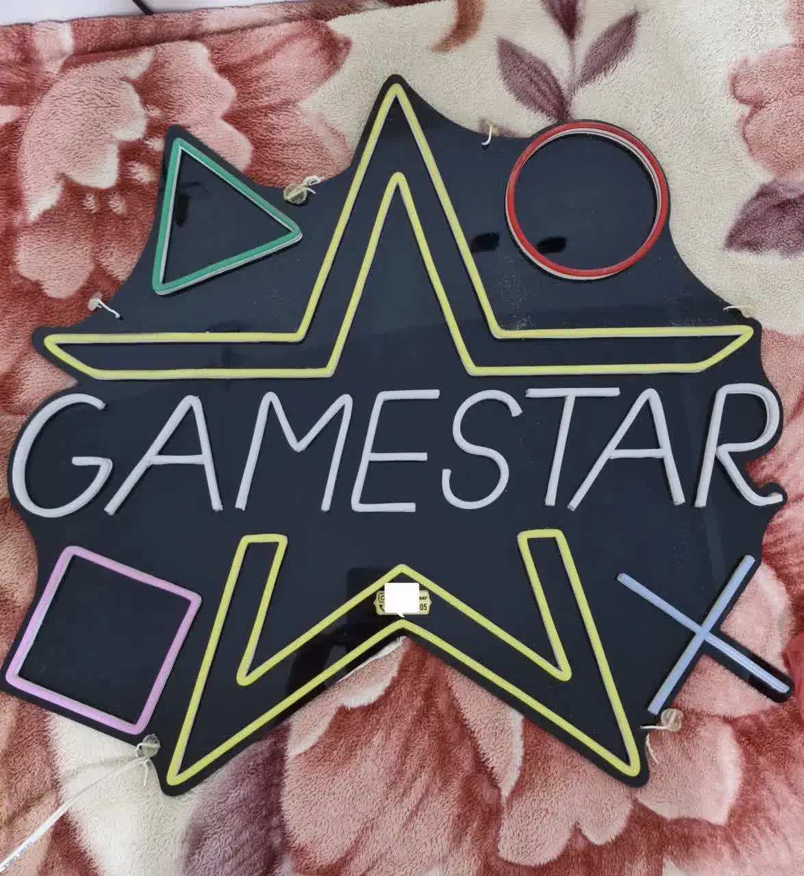 نئون گیم استار|ریسه و چراغ تزئینی|آبیک, |دیوار