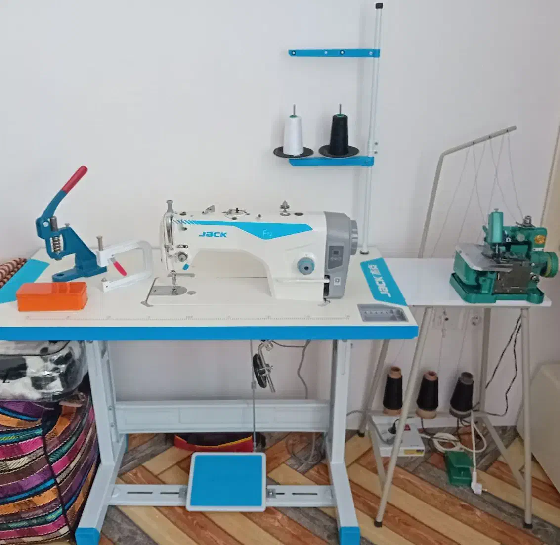 چرخ خیاطی F12 - زیگزال - دکمه زن -نگین زن|چرخ خیاطی و ریسندگی|اردبیل, |دیوار