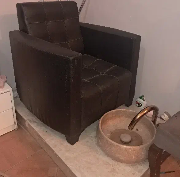 تخت ماساژ|آرایشگاه و سالن‌های زیبایی|جیرفت, |دیوار