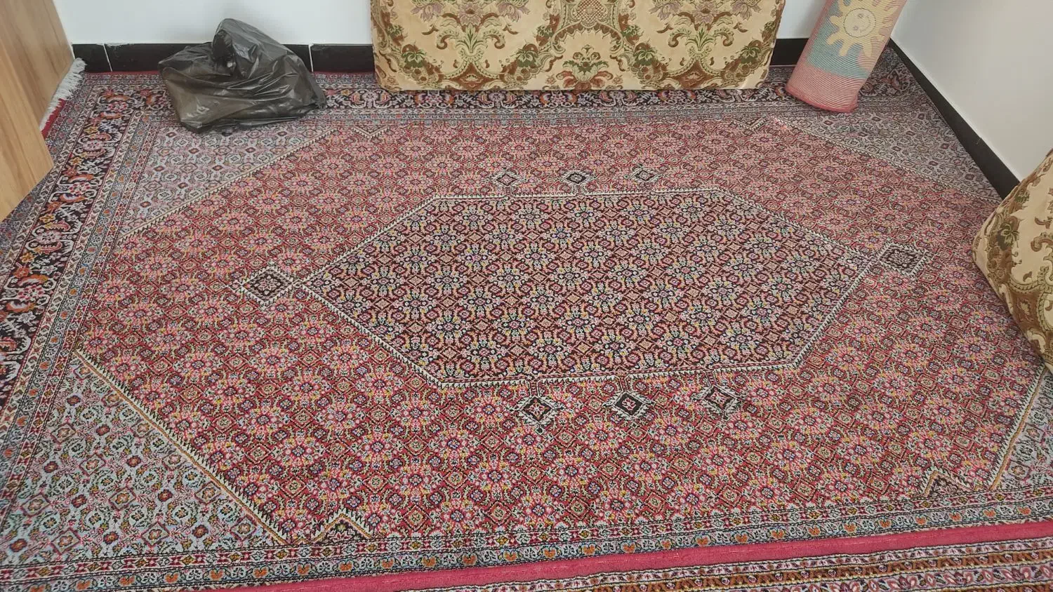 فرش 6 متری و بخاری گازی|فرش|سنندج, |دیوار