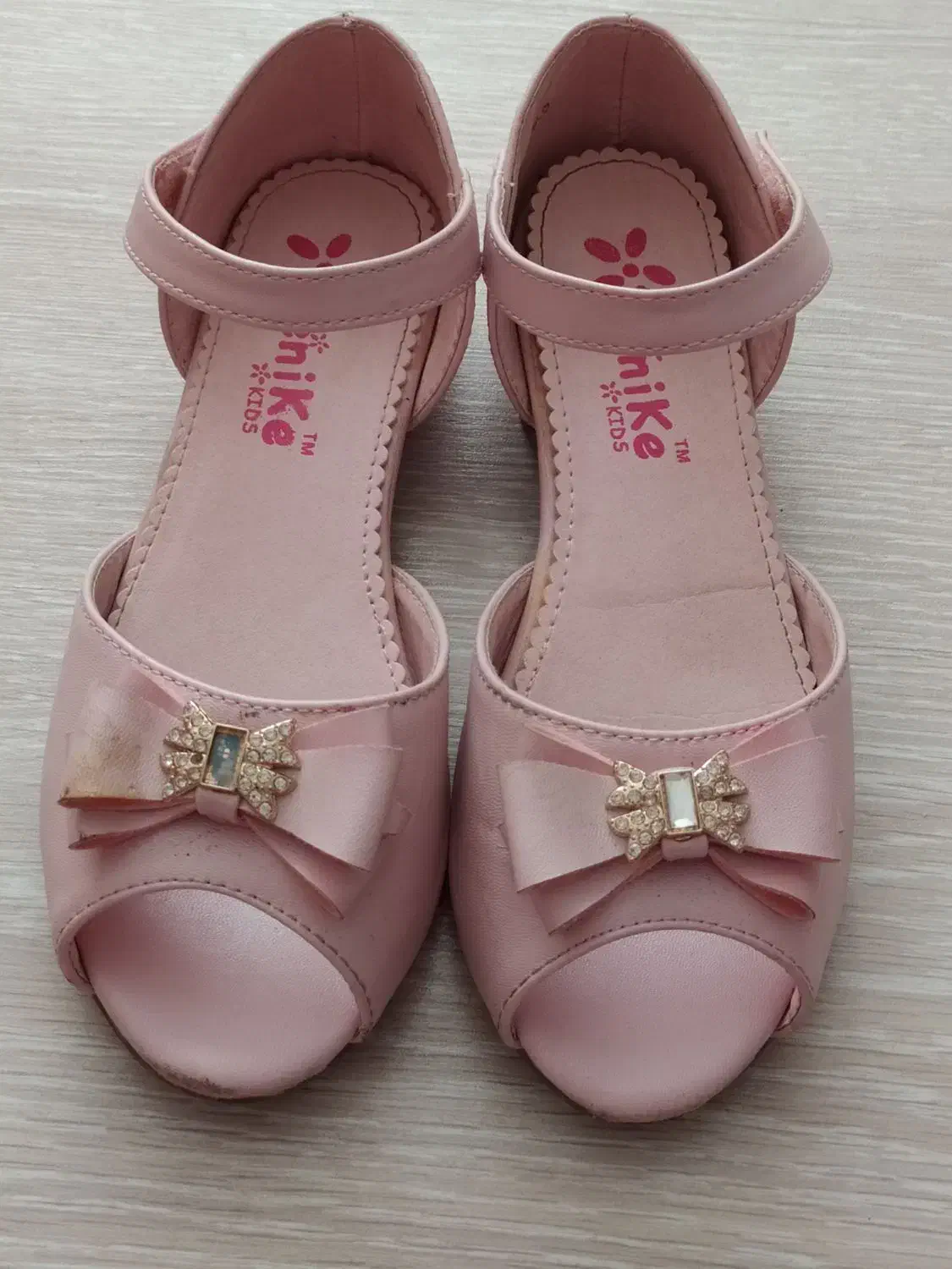 کفش مجلسی بچگانه سایز ۳۵|کفش و لباس بچه|خوی, |دیوار