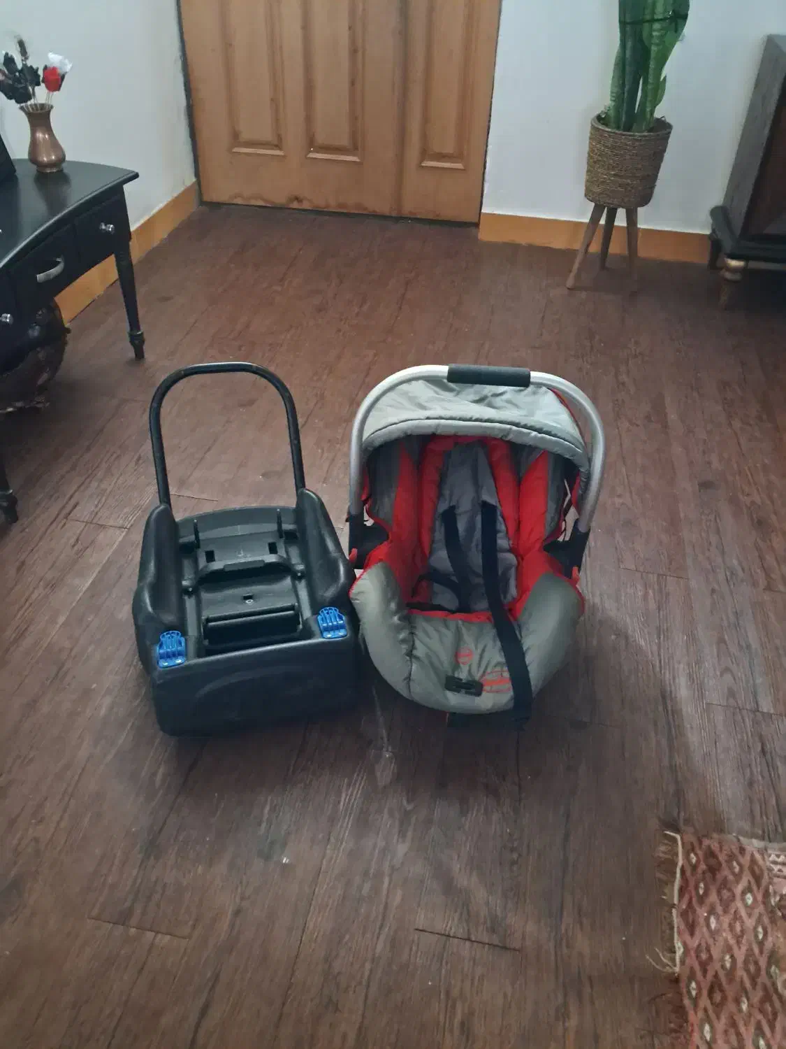 کریر بچه|تخت و صندلی بچه|سورک, |دیوار