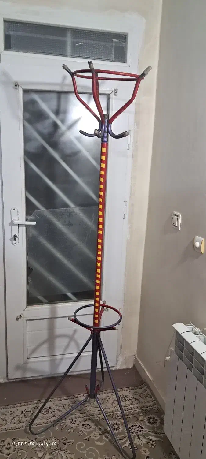 چوب لباسی قدیمی|بندرخت و رختآویز|ملایر, |دیوار