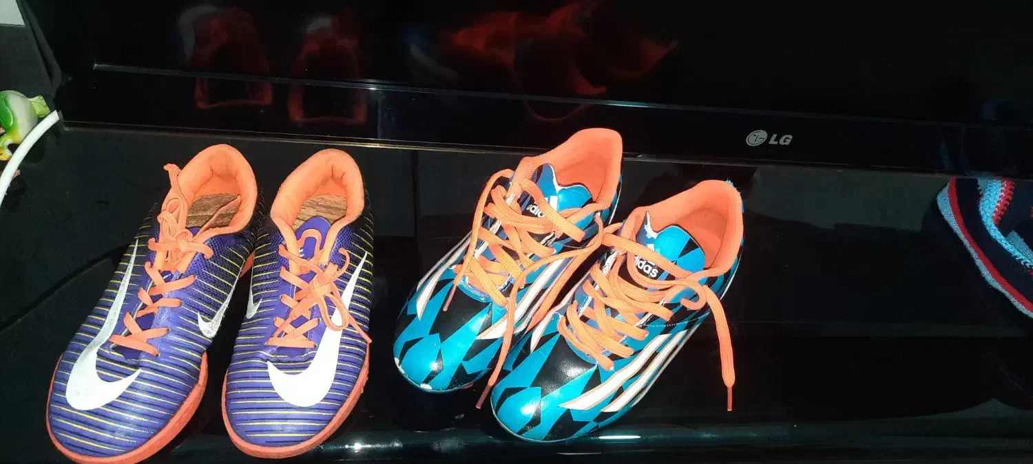 کفش ورزشی درحدنوخوش رنگ وعالی باکیفیت وبادوام|کیف، کفش، کمربند|یاسوج, |دیوار