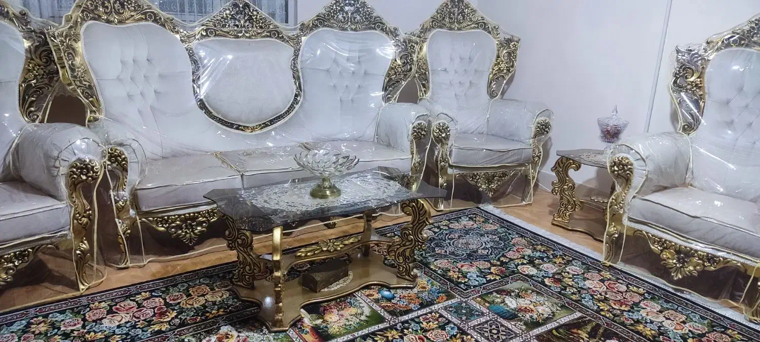 مبل سلطنتی 9نفره|مبلمان خانگی و میز عسلی|سمنان, |دیوار