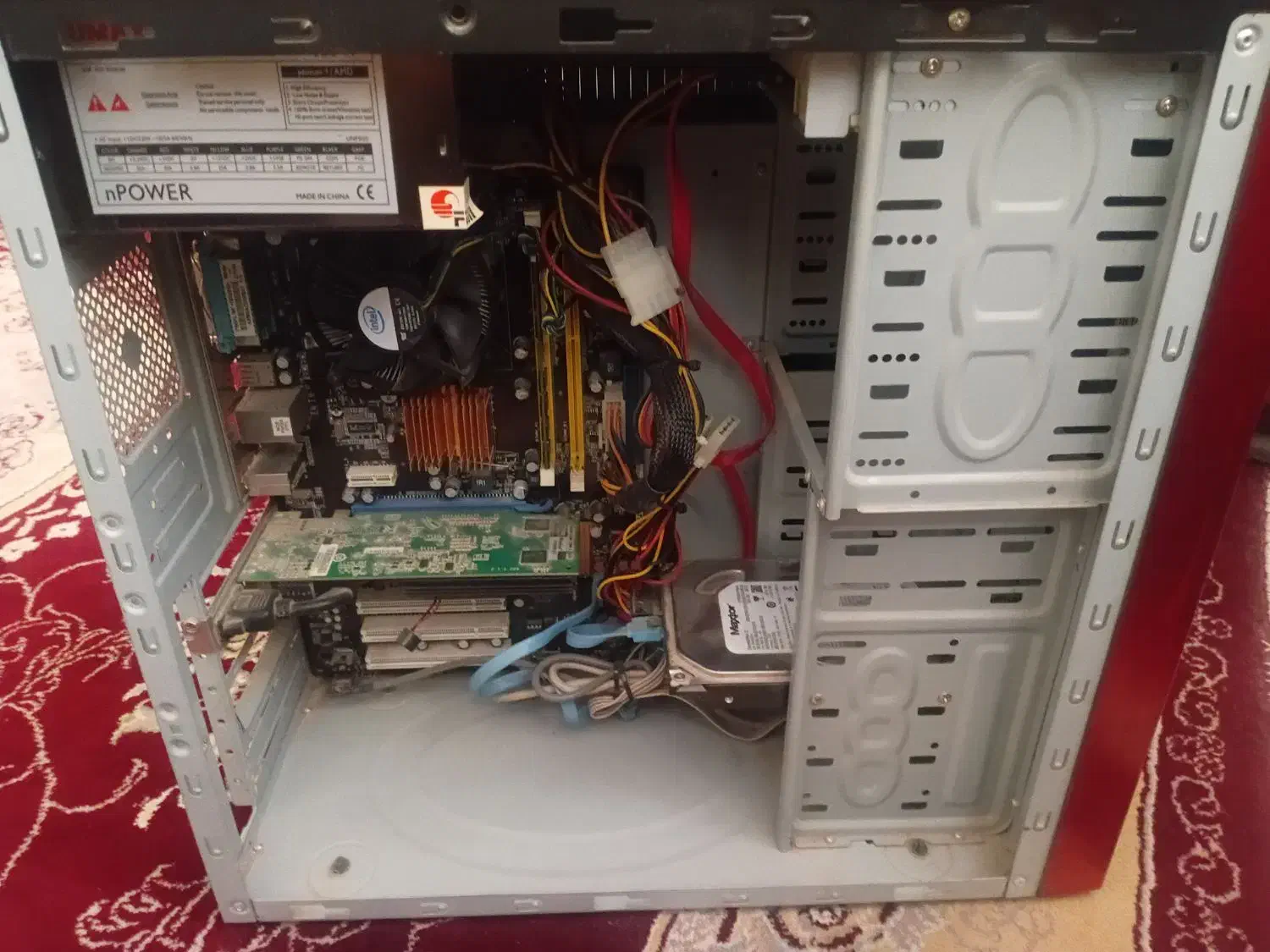 رایانه رومیزی|رایانه رومیزی|قدس, شهر‌قدس|دیوار