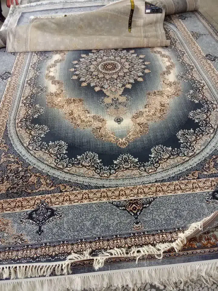 یک تخته فرش ۱۲ متری مناسب سنگین وزن|فرش|کاشان, بهشتی|دیوار