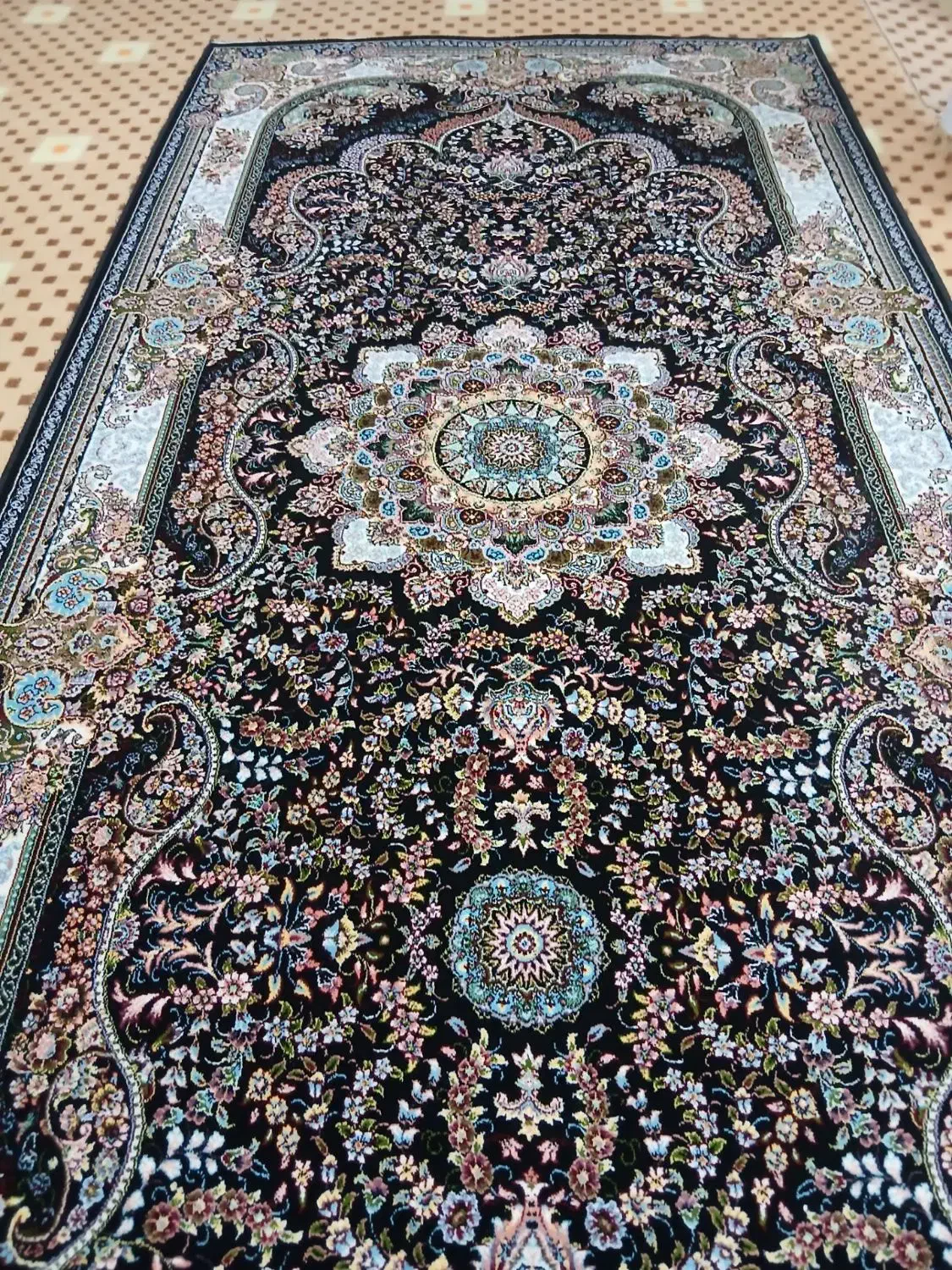 فرش دستبافت گونه|فرش|بهارستان, |دیوار