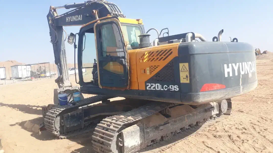 بیل هیوندا ۲۲۰ اروندی|خودرو سنگین|لالی, |دیوار