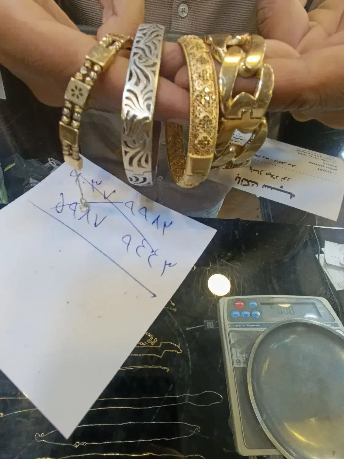 طلا بدون اجرت از 1/5تا2% انواع طلا موجوده|جواهرات|خرم‌آباد, |دیوار