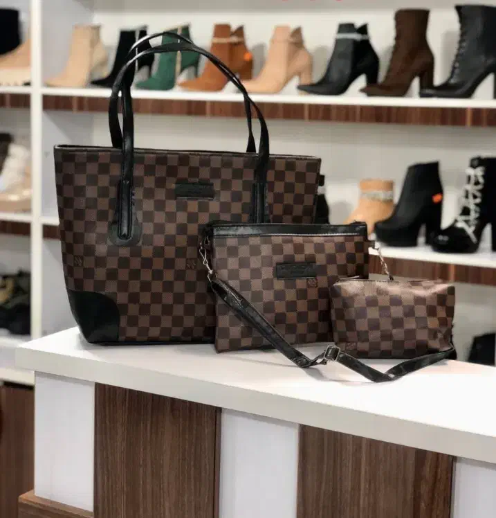 کیف سه قلو|کیف، کفش، کمربند|کاشان, درب جوشقان|دیوار