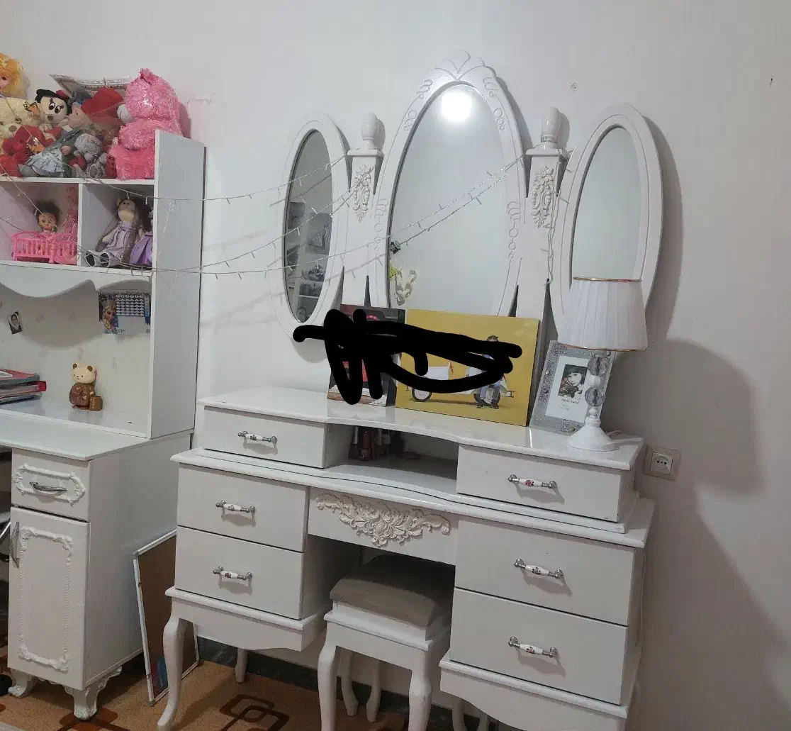 میز ارایش دخترونه تمیز|تخت و سرویس خواب|یاسوج, |دیوار