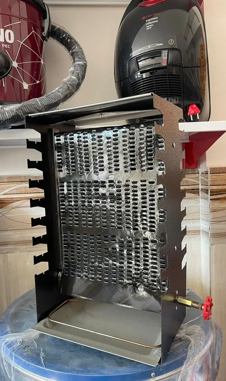 کباب پز با شیش عدد سیخ|کافی‌شاپ و رستوران|میانه, |دیوار