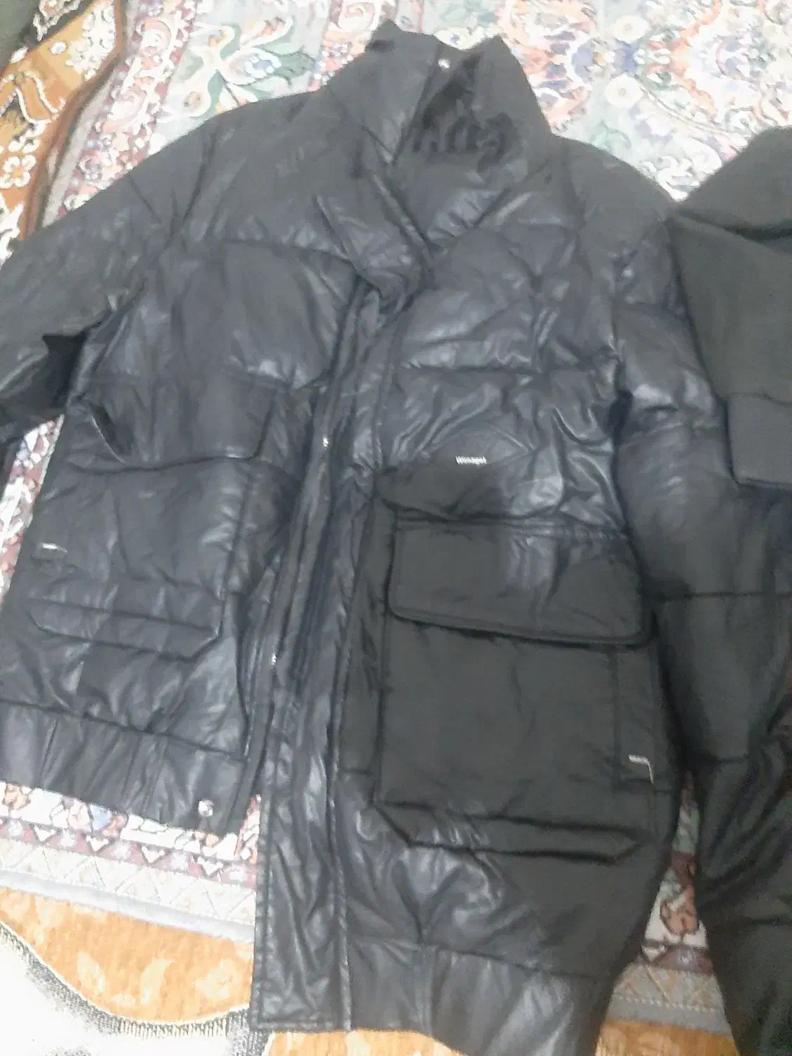 لباس|لباس|رشت, پارک شهر|دیوار