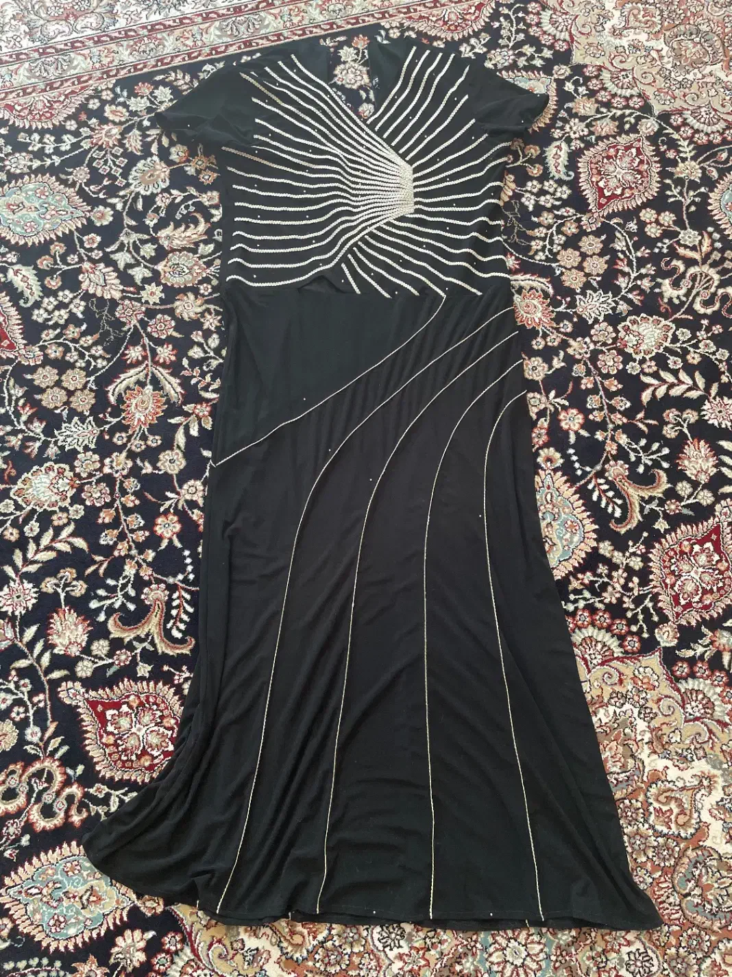 حراجی فقط۱۰۰/۲۰۰تومان|لباس|میانه, |دیوار