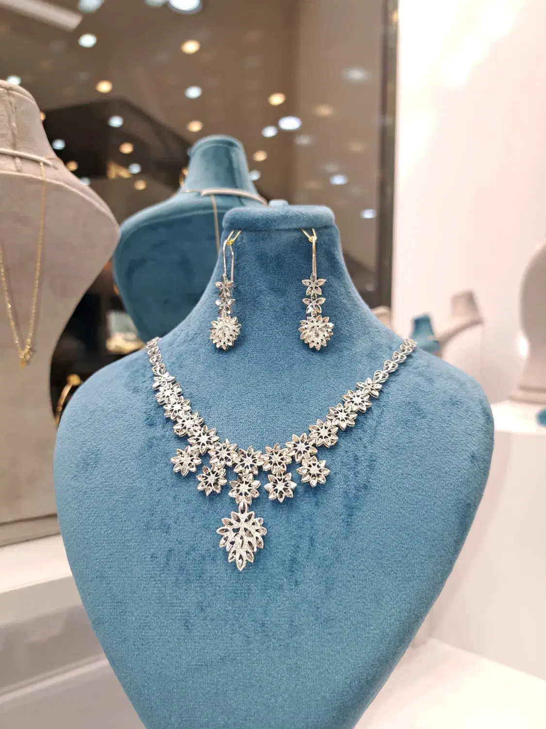 نیم ست طلا سفید بدون اجرت|جواهرات|فردیس, فردیس|دیوار