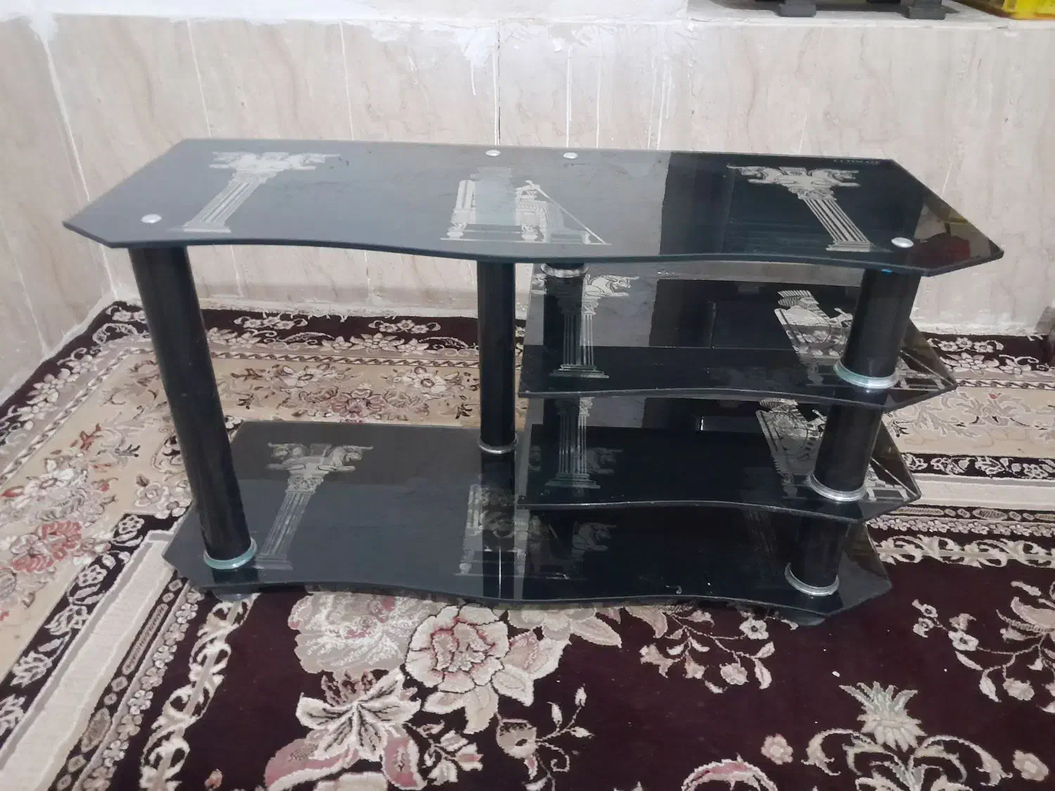 میزشیشه ای زیرتلویزیون قیمت ۷۰۰/۰۰۰تومان|میز تلویزیون|شیبکوه (فارس), |دیوار