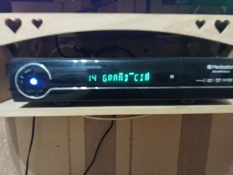 گیرنده دیجیتال|صوتی و تصویری|قرچک, شهرک طلائیه|دیوار